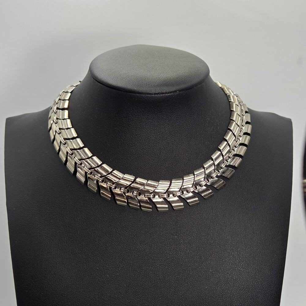 1950's Silver Tone Vertebra Link Choker 11" - 15" Very Rare Estate Find!